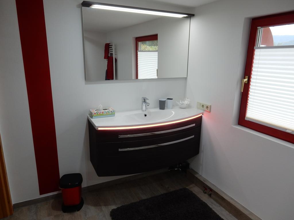 Romantic Wooden Lodge,Sauna,Schwimmteich,Alleinstehend,Absolut Ruhig Hessisch Oldendorf Dış mekan fotoğraf